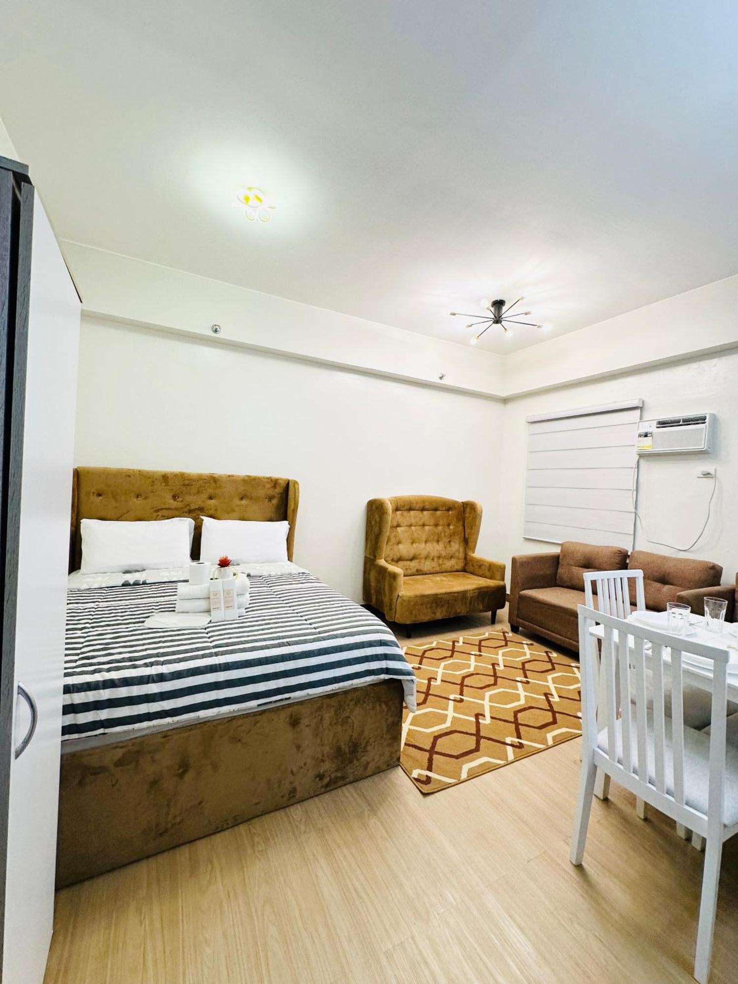 Starlight Suites Trece Martires Eksteriør billede
