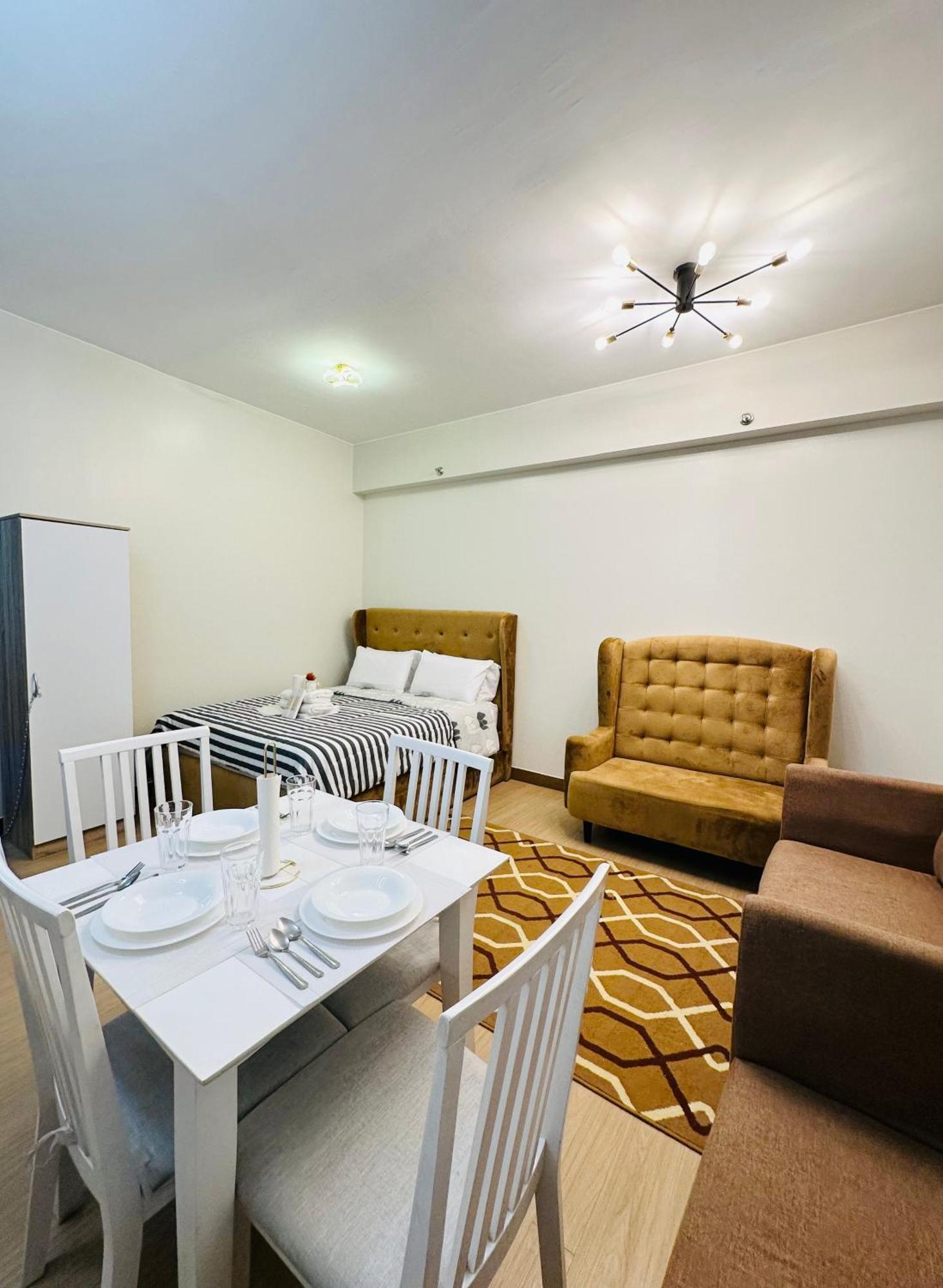 Starlight Suites Trece Martires Eksteriør billede