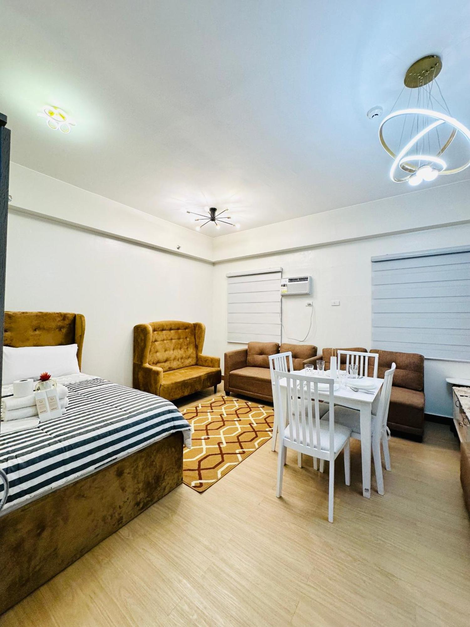 Starlight Suites Trece Martires Eksteriør billede